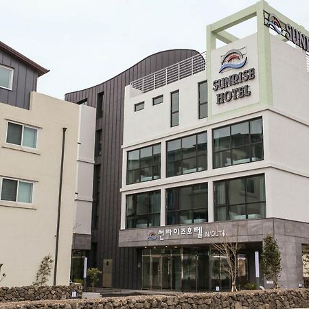 Sunrise Hotel Supjikoji Сеогвипо Екстериор снимка