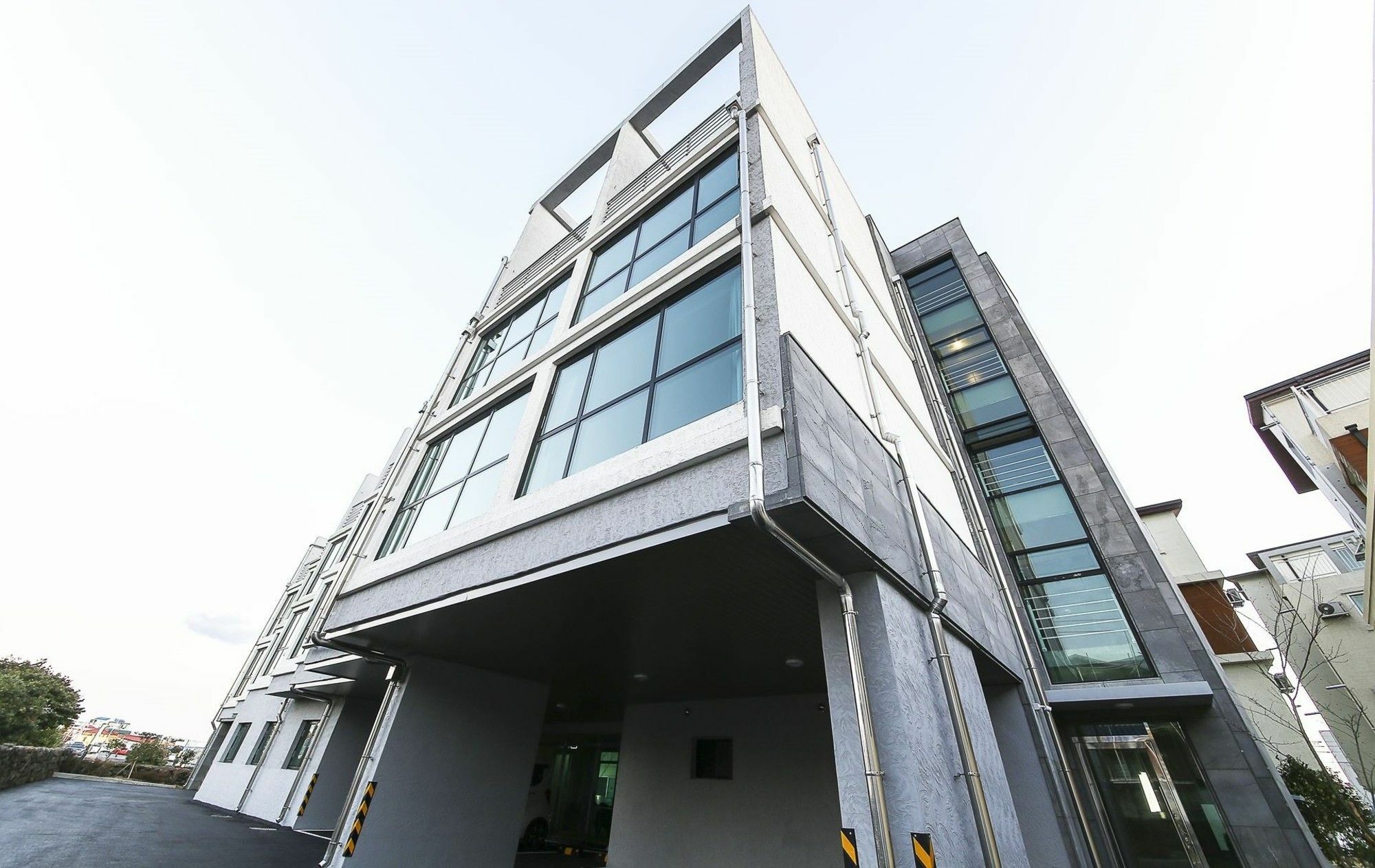Sunrise Hotel Supjikoji Сеогвипо Екстериор снимка