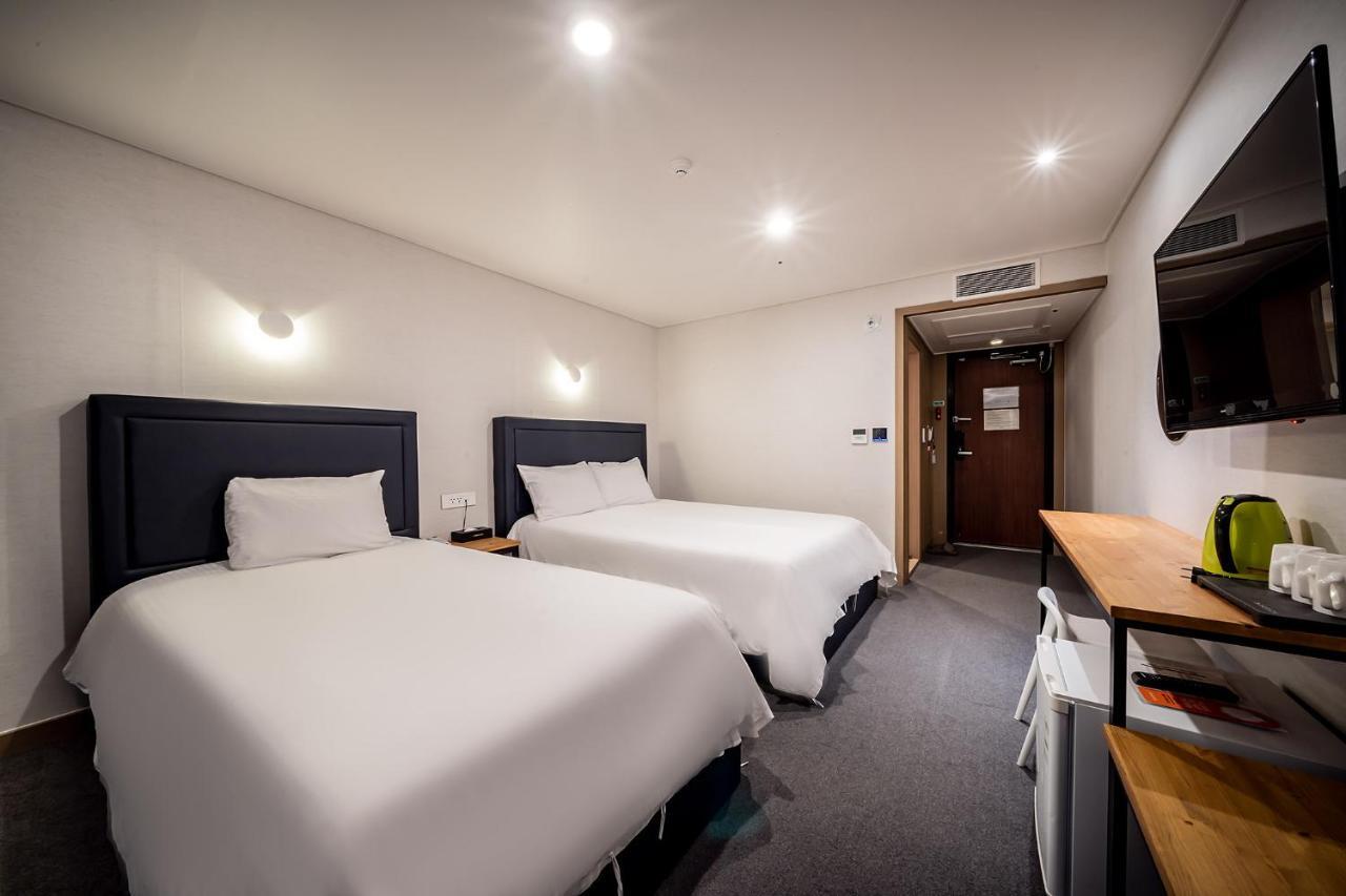 Sunrise Hotel Supjikoji Сеогвипо Екстериор снимка