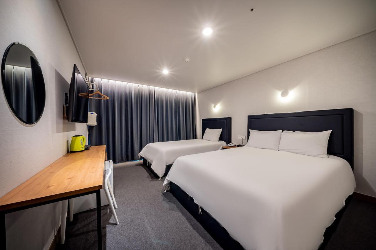 Sunrise Hotel Supjikoji Сеогвипо Екстериор снимка